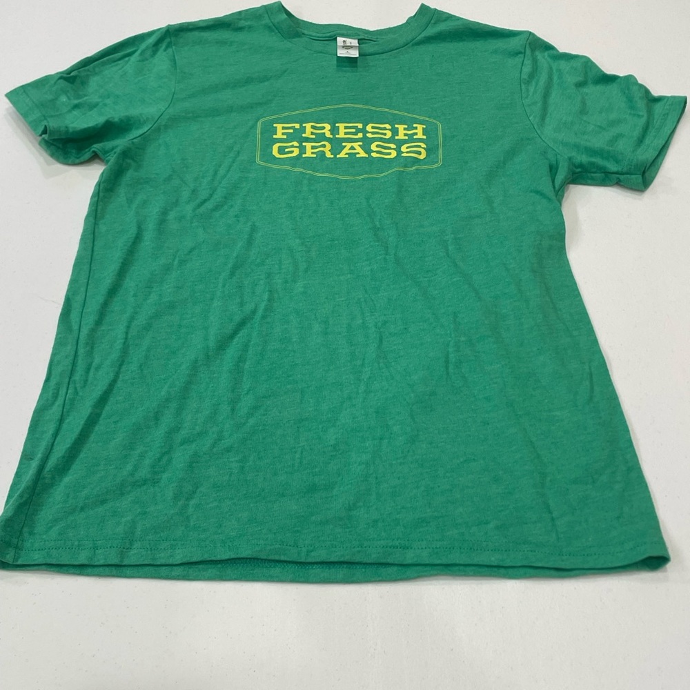 Fresh Grass Green T-Shirt Youth Large Outdoor Funny Casual Weed Graphic Tee punk